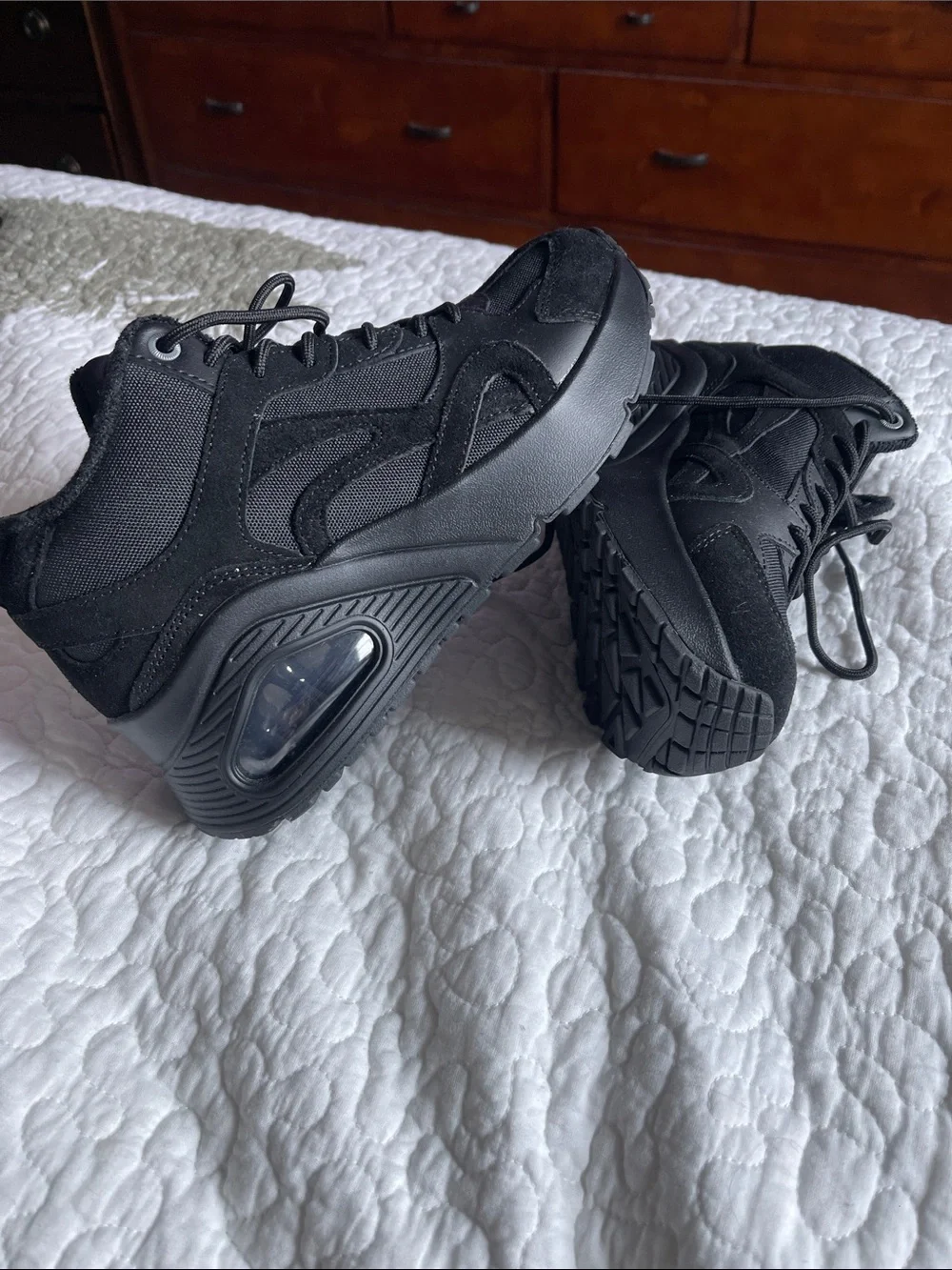 Skechers Women's Black High-Top Athletic Sneakers new never worn